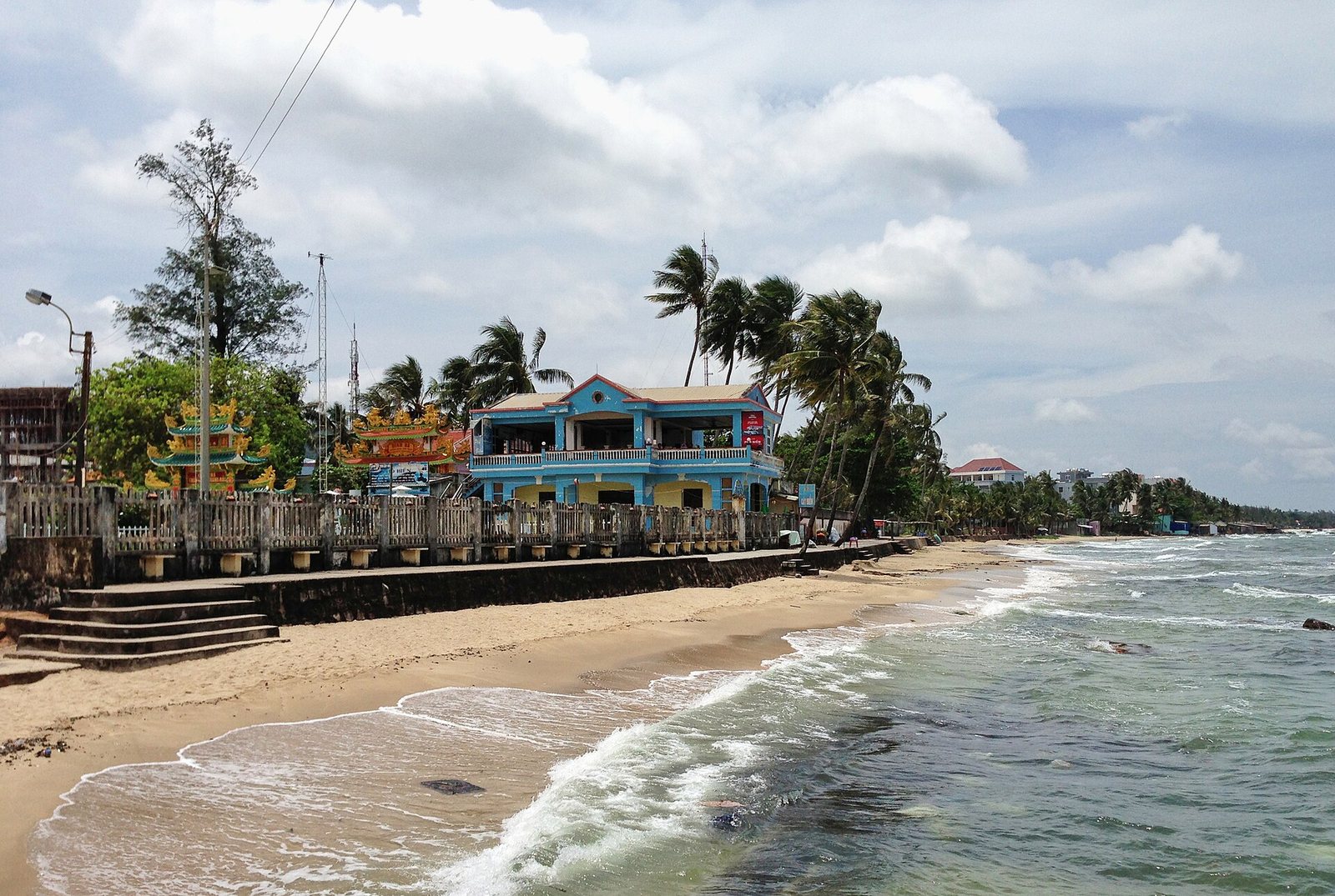 The coast at Dinh Cậu, Dương Đông.